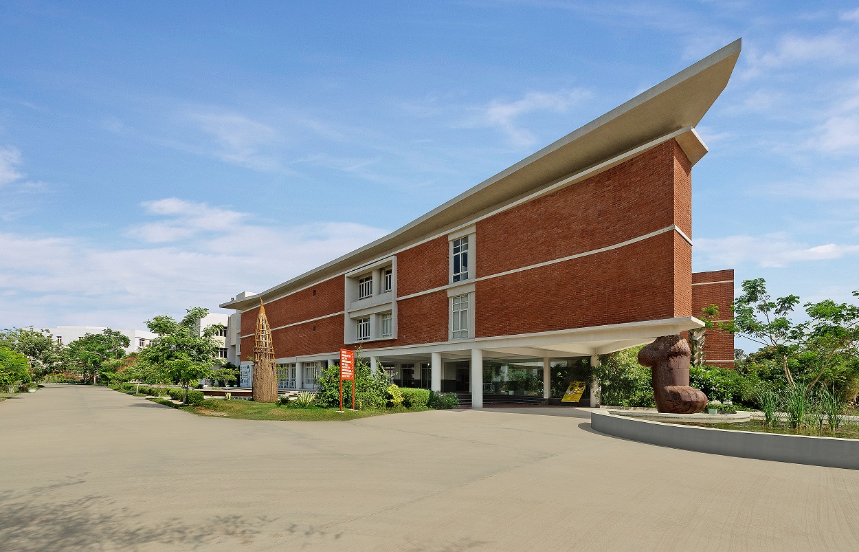 ITM (SLS) Baroda University: Introduction, Vision & Mission, Skill Development, University Highlights, University Ranking, Affiliations, Campus Life, Academic Programs, Admissions, Application Process, Placements, FAQs